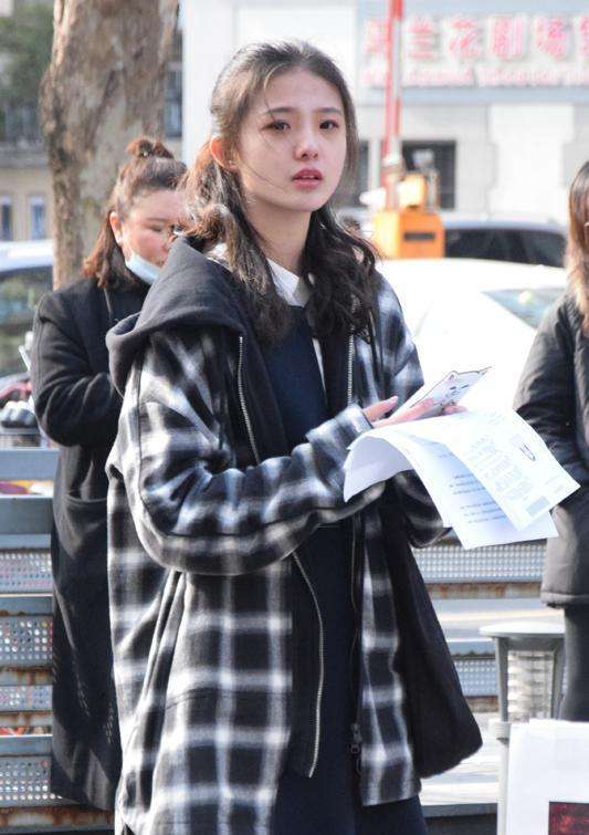 等待考试的音乐生